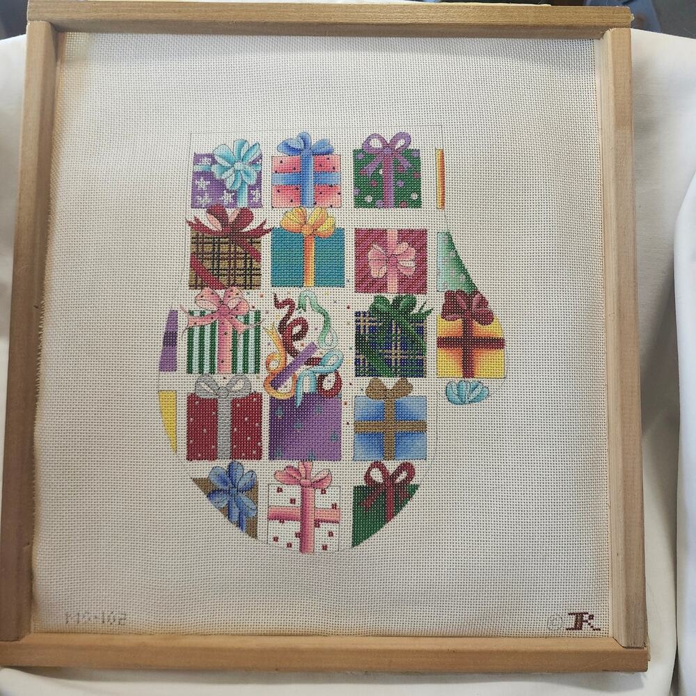 Mitten Gifts Handpainted Needlepoint Canvas Renaissance 8x9 18 ct Bars B35